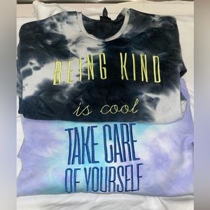Lot of 2 Rue 21 oversized tie dyed  sweatshirts
SiZe small